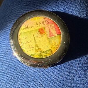 Paris Themed purse holder for table